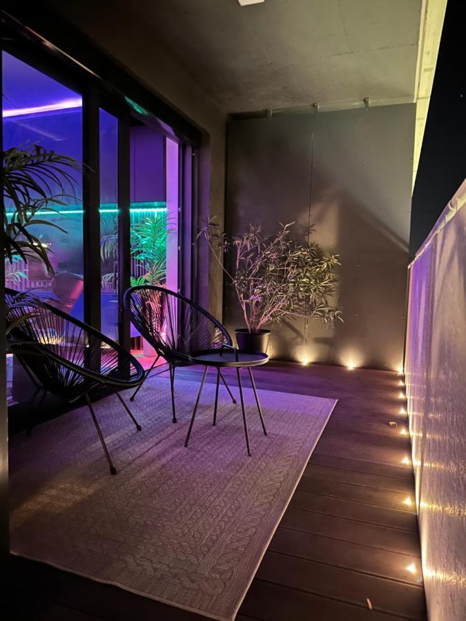 Ferienwohnung Skyline Elegance With Free Parking Pressburg Exterior foto