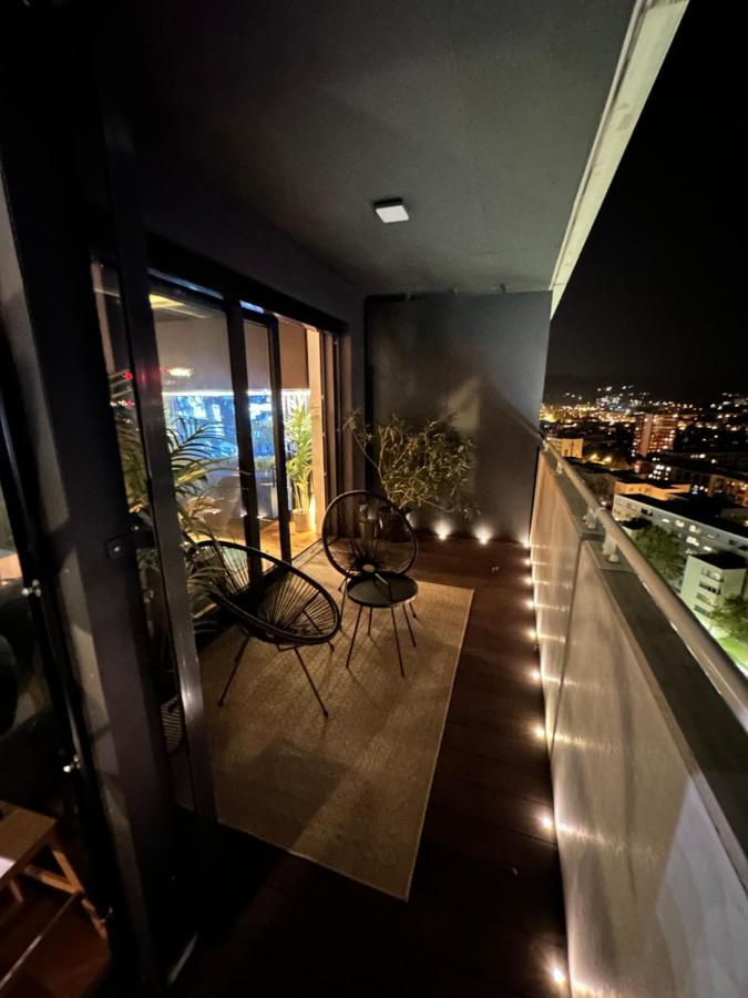 Ferienwohnung Skyline Elegance With Free Parking Pressburg Exterior foto